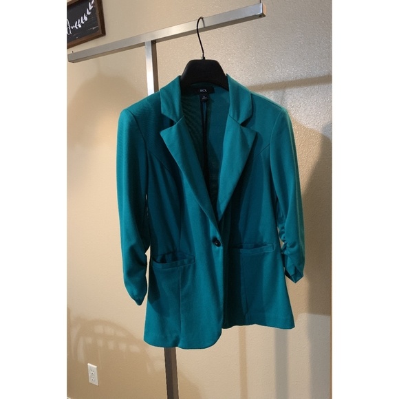 A Blazer - Picture 1 of 1